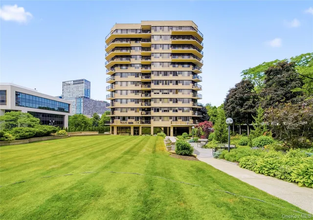 Photo 3 of Condo for sale at 25 Rockledge Ave #801, White Plains, NY 10601 | MLS# 1007028 | Listing updated on 2026-09-05