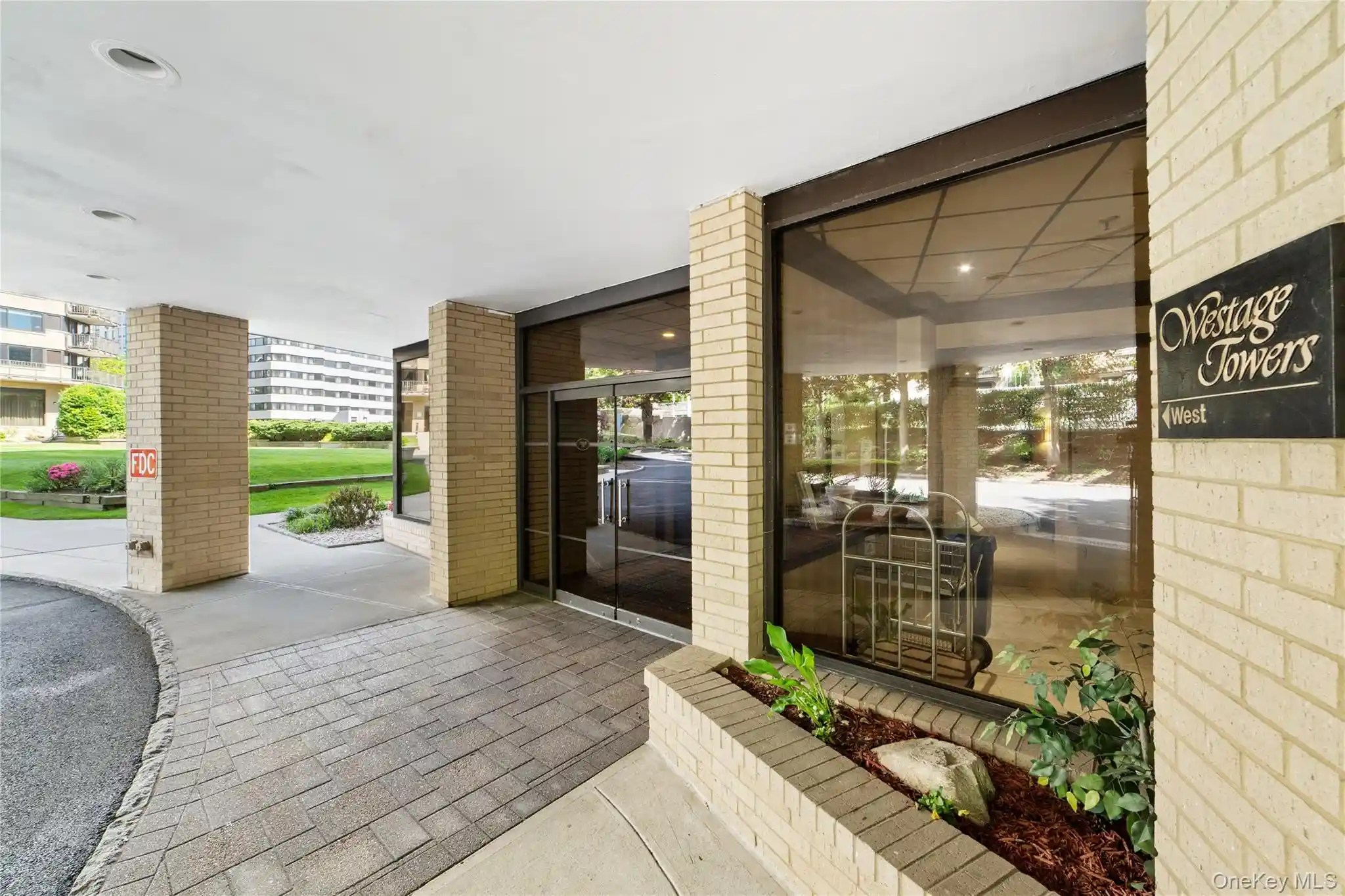 Listing Photo 2 - Condo for sale in 25 Rockledge Ave located at 25 Rockledge Ave, White Plains, NY 10601 - Unit #801