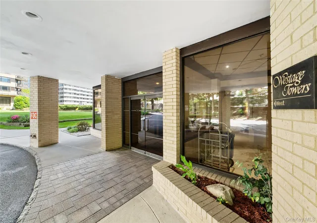 2nd image of 25 Rockledge Ave #801, White Plains, NY 10601 | MLS# 1007028