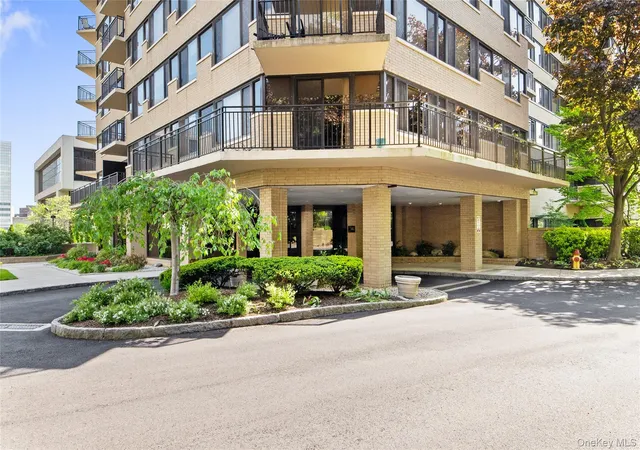 Homes for sale in White Plains, NY | 25 Rockledge Avenue, White Plains, NY 10601 | Houzeo