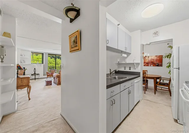 Homes for sale in White Plains, NY | 25 Rockledge Ave #801, White Plains, NY 10601 | MLS# 1007028