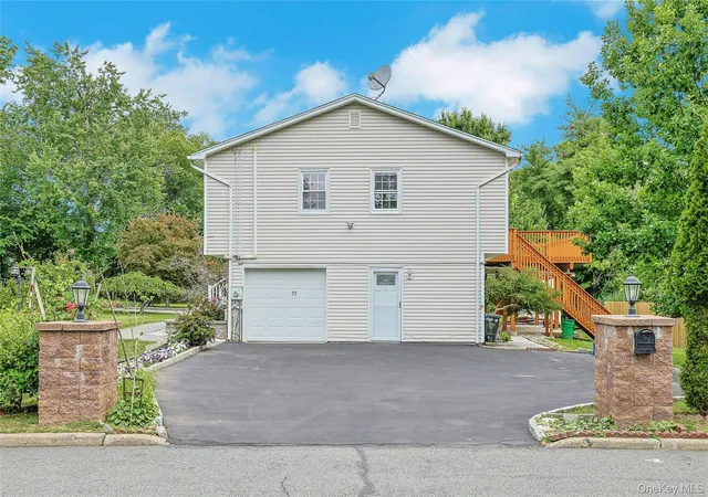 Homes for sale in Clarkstown, NY | 17 Quaspeak Rd, Clarkstown, NY 10920 | MLS# 1007035