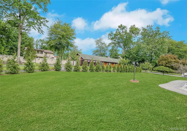 Homes for sale in Clarkstown, NY | 17 Quaspeak Rd, Clarkstown, NY 10920 | MLS# 1007035