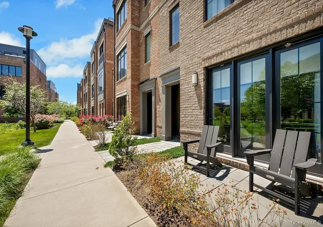 3rd image of 324 Horseman Blvd, Tarrytown, NY 10591 | MLS# 1007046