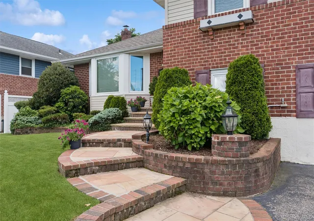 4th image of 3962 Hahn Ave, Hempstead, NY 11714 | MLS# 1007049