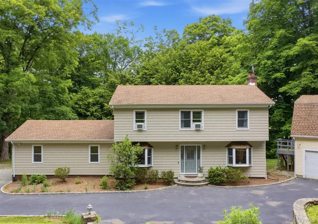 Photo 1 of Single family home for sale at 186 High Ridge Rd, Pound Ridge, NY 10576 | MLS# 1007052 | Listing updated on 2026-09-30