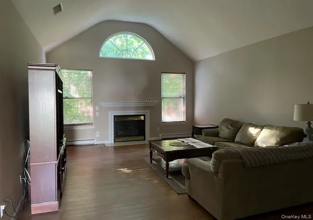4th image of 87 Summerfield Dr, Holtsville, NY 11742 | MLS# 1007056