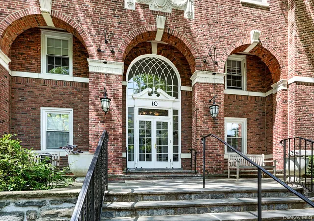 1st image of 10 Brooklands #5H, Yonkers, NY 10708 | MLS# 1007086