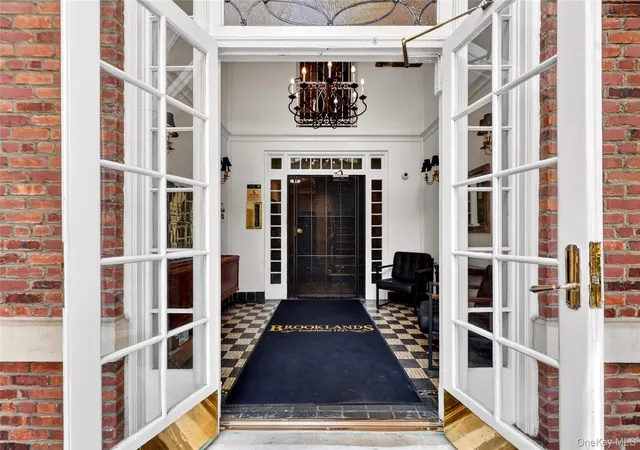 2nd image of 10 Brooklands #5H, Yonkers, NY 10708 | MLS# 1007086