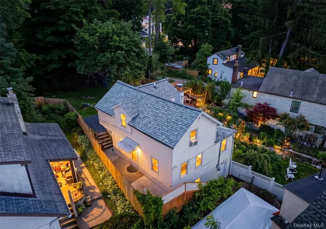 Photo 1 of Single family home for sale at 190 1/2 Grand St, Croton On Hudson, NY 10520 | MLS# 1007145 | Listing updated on 2026-10-11