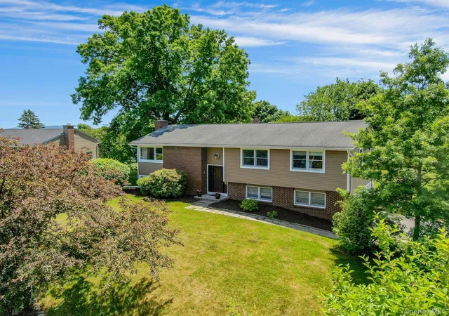 Homes for sale in Hamptonburgh, NY | 18 Hickory Dr, Hamptonburgh, NY 10916 | MLS# 1007150