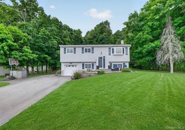 Homes for sale in Chester Town, NY | 37 Surrey Rd, Chester Town, NY 10918 | MLS# 1007164