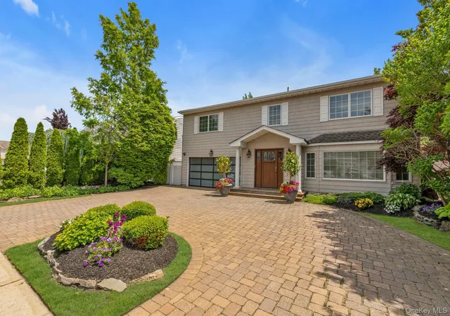 2nd image of 2114 Donna Dr, Hempstead, NY 11566 | MLS# 1007166