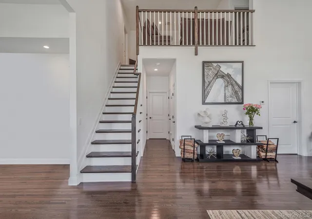 Listing Photo 5 - Condo for sale in building located at 366 Wavell Ave, Brookhaven, NY 11980