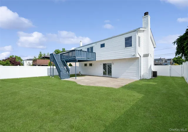 Photo 3 of Single family home for sale at 2625 Riverside Dr, Hempstead, NY 11793 | MLS# 1007174 | Listing updated on 2026-09-02