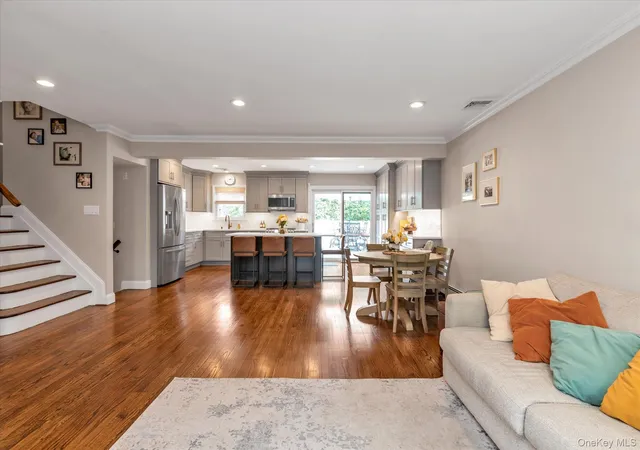 Photo 4 of Sale Pending at 3727 Regent Ln, Wantagh, NY 11793 | MLS# 1007177 | Listing updated on 2026-06-16