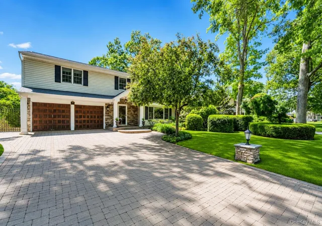 2nd image of 14 Kristi Ln, Lake Grove, NY 11755 | MLS# 1007184