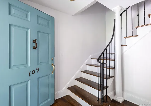 2nd image of 109 Chase Rd, North Hempstead, NY 11030 | MLS# 1007190