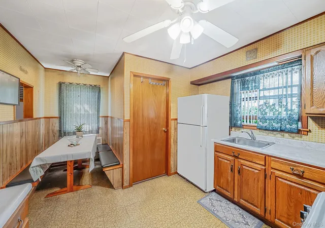 Homes for sale in Babylon, NY | 561 Chestnut St, Babylon, NY 11757 | MLS# 1007199