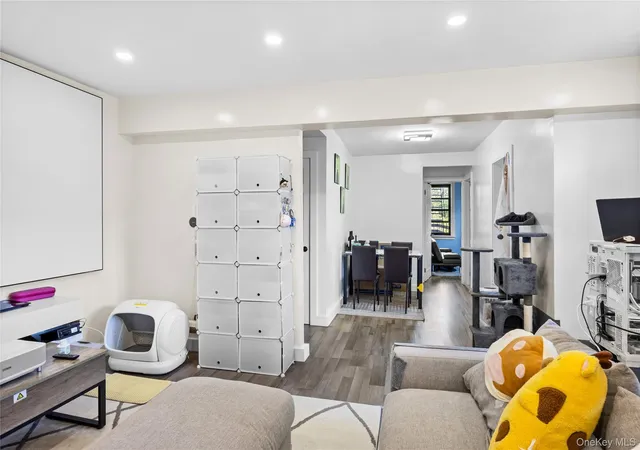 5th image of 21208 75th Ave, New York, NY 11238