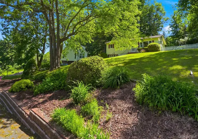 2nd image of 30 Olympus Rd, Woodbury, NY 10930 | MLS# 1007229