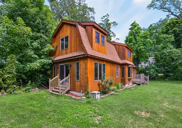 Homes for sale in Warwick (town), NY | 17 Hillside Rd, Warwick (town), NY 10925 | MLS# 1007232