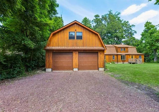 Homes for sale in Warwick (town), NY | 17 Hillside Rd, Warwick (town), NY 10925 | MLS# 1007232
