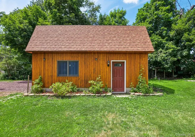 Homes for sale in Warwick (town), NY | 17 Hillside Rd, Warwick (town), NY 10925 | MLS# 1007232