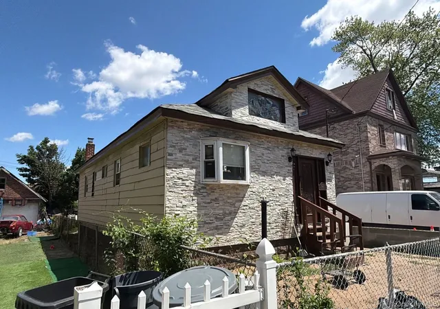 Photo 3 of Single family home for sale at 142 25 Bascom Ave, Jamaica, NY 11436 | MLS# 1007234 | Listing updated on 2026-08-24