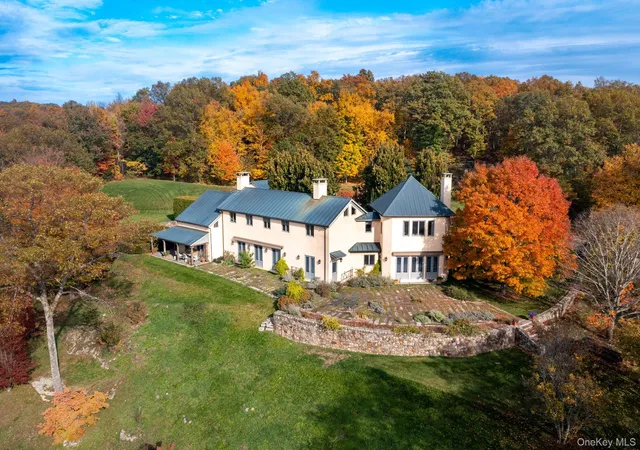 Photo 3 of Mansion for sale at 129 W Meadow Ln, Millbrook, NY 12545 | MLS# 1007235 | Listing updated on 2026-06-03