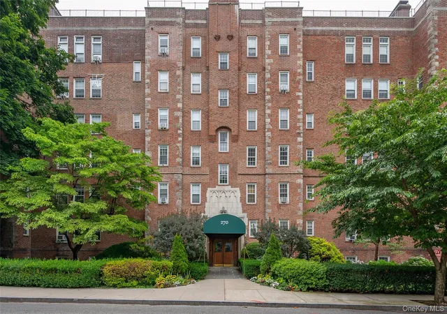1st image of 270 Bronxville Rd #B52, Bronxville, NY 10708 | MLS# 1007240