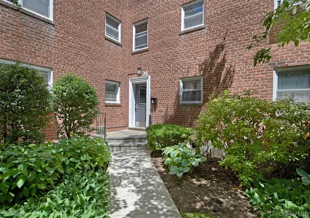 Homes for sale in Greenburgh, NY | 320 S Broadway #M12, Greenburgh, NY 10591 | MLS# 1007246