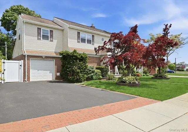 1st image of 19 Berkshire Rd, Oyster Bay, NY 11714 | MLS# 1007252