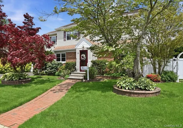 2nd image of 19 Berkshire Rd, Oyster Bay, NY 11714 | MLS# 1007252
