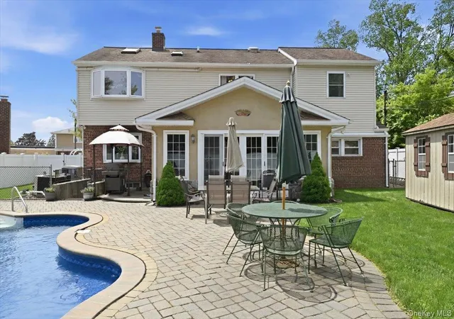 42nd image of 19 Berkshire Rd, Oyster Bay, NY 11714 | MLS# 1007252
