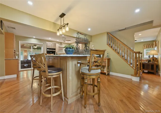5th image of 19 Berkshire Rd, Oyster Bay, NY 11714 | MLS# 1007252