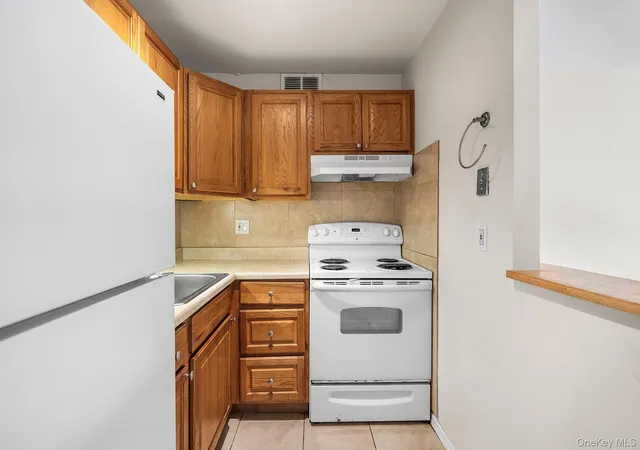 5th image of 115 Dehaven Dr, Yonkers, NY 10703