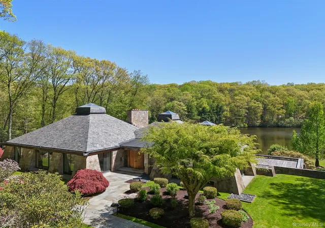 Homes for sale in Pound Ridge, NY | 164 Eastwoods Rd, Pound Ridge, NY 10576 | MLS# 1007263
