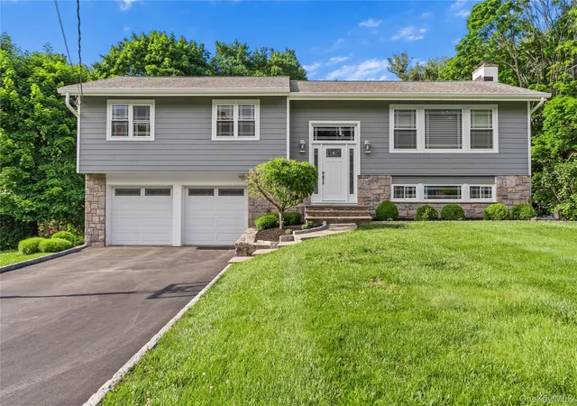 Homes for sale in Ossining, NY | 224 Willow Dr, Ossining, NY 10510 | MLS# 1007281