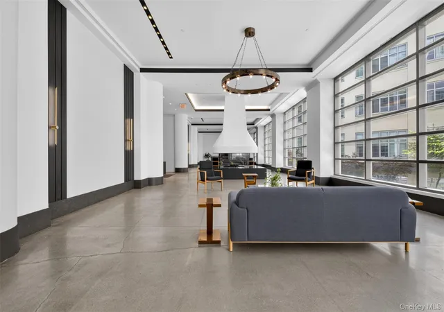 4th image of 27-28 Thomson Ave, New York City, NY 11101