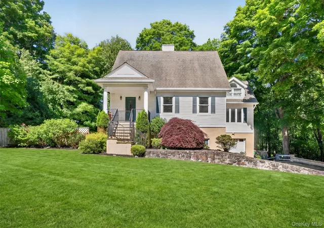 Photo 1 of Single family home for sale at 11 Arbutus St, Putnam Valley, NY 10579 | MLS# 1007335 | Listing updated on 2026-09-05