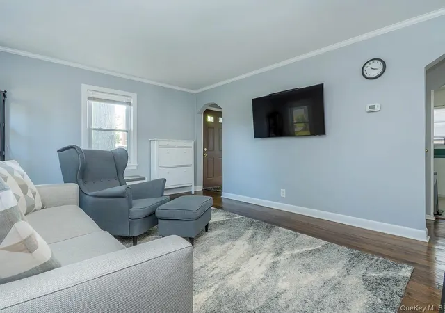 5th image of 23 Phillips Rd, Glen Cove, NY 11542 | MLS# 1007342