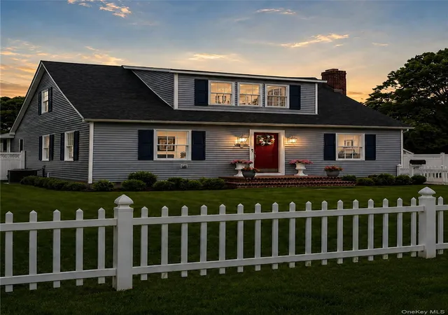 2nd image of 238 Woodlawn Ave, Saint James, NY 11780 | MLS# 1007352