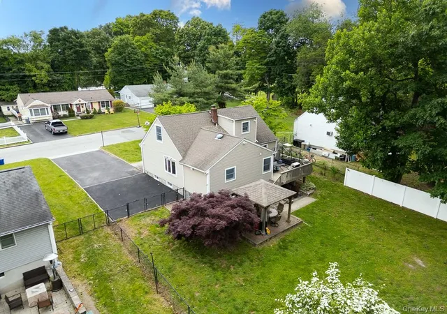 Homes for sale in Ossining, NY | 22 Oakbrook Rd, Ossining, NY 10562 | MLS# 1007357