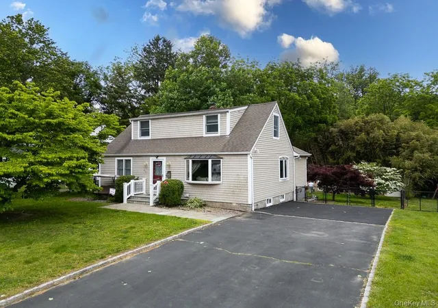 Homes for sale in Ossining, NY | 22 Oakbrook Rd, Ossining, NY 10562 | MLS# 1007357