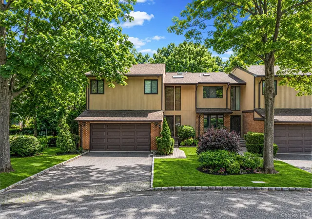 1st image of 6 Wimbledon Dr, Roslyn, NY 11576 | MLS# 1007388