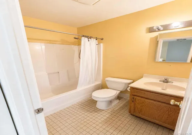 Photo 4 of Single family home for sale at 309 Beach 102nd St, Rockaway Park, NY 11694 | MLS# 1007389 | Listing updated on 2026-09-02