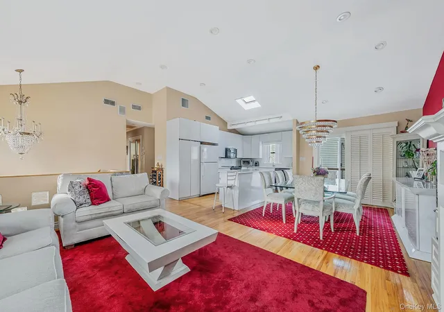 5th image of 3075 Hewlett Ave, Hempstead, NY 11566 | MLS# 1007398