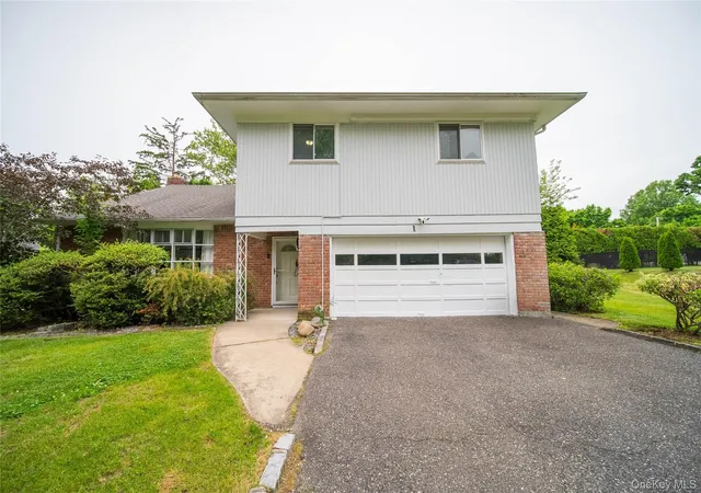 Homes for sale in North Hempstead, NY | 1 Horizon Rd, North Hempstead, NY 11020 | MLS# 1007413