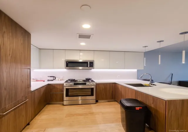 3rd image of 131-01 40Th Rd #10S, Flushing, NY 11354 | MLS# 1007426